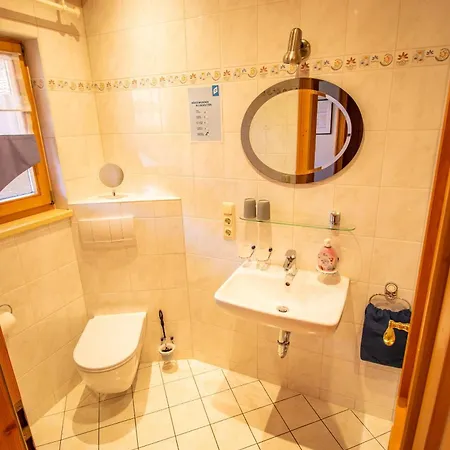 Hans-girgl-hof Apartment *